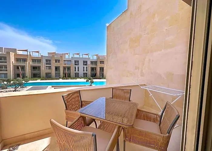 Smooth & Snug 1 Bdr Mangroovy Free & Pool Access Szálloda Gurdaka