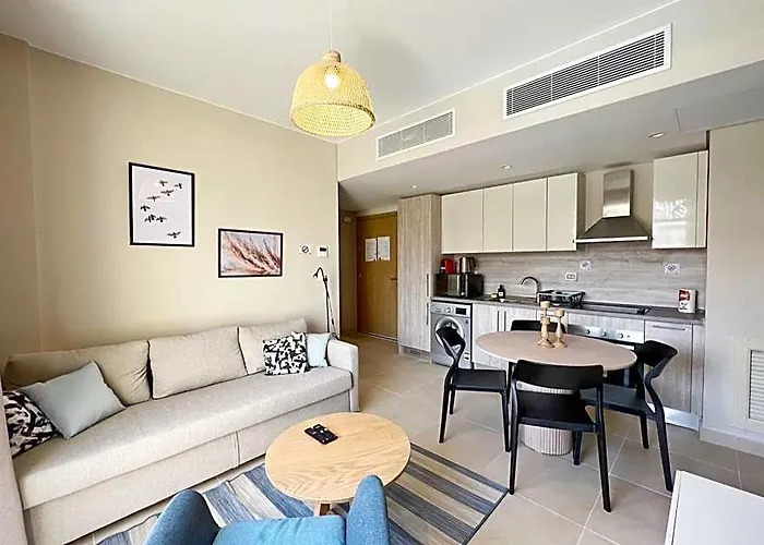 Smooth & Snug 1 Bdr Mangroovy Free & Pool Access 3*